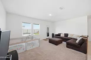 2022 E New Bonnet Ln, San Tan Valley, AZ 85140 - Photo 6