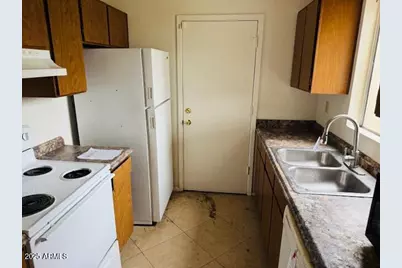 4044 E Carson Road, Phoenix, AZ 85042 - Photo 8