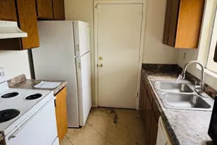 4044 E Carson Rd, Phoenix, AZ 85042 - Photo 8