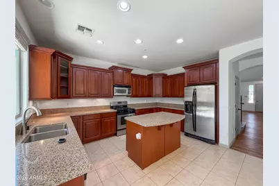 7085 W Andrew Lane, Peoria, AZ 85383 - Photo 2