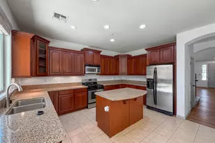 7085 W Andrew Ln, Peoria, AZ 85383 - Photo 2
