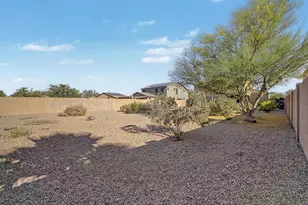 18436 W Nambe St, Goodyear, AZ 85338 - Photo 32