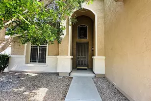 672 W Raven Dr, Chandler, AZ 85286 - Photo 2