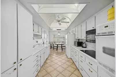 11069 W Winchester Drive, Sun City, AZ 85351 - Photo 2