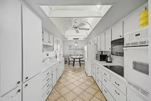 11069 W Winchester Dr, Sun City, AZ 85351 - Photo 2