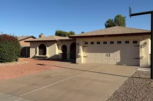 7309 W Canterbury Dr, Peoria, AZ 85345 - Photo 1