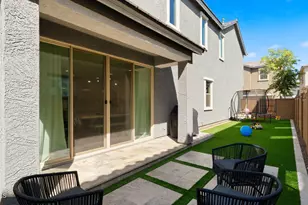 1918 W Lariat Ln, Phoenix, AZ 85085 - Photo 40