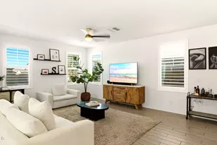 1918 W Lariat Ln, Phoenix, AZ 85085 - Photo 8