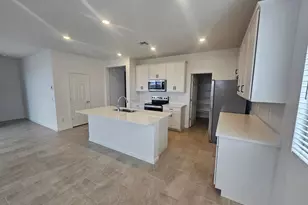 548 W Fremont Pass, Apache Junction, AZ 85120 - Photo 2