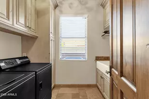 2529 E Vaughn Ct, Gilbert, AZ 85234 - Photo 44