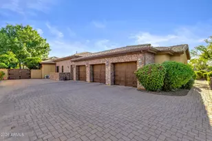 2529 E Vaughn Ct, Gilbert, AZ 85234 - Photo 76