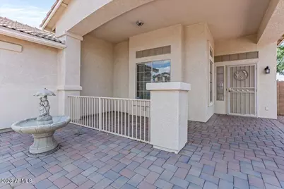 16679 W Saguaro Lane, Surprise, AZ 85388 - Photo 6