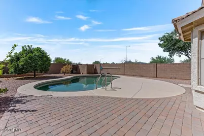16679 W Saguaro Lane, Surprise, AZ 85388 - Photo 44