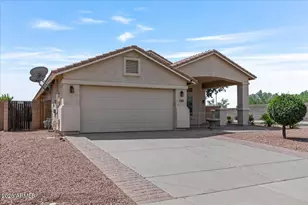 16679 W Saguaro Ln, Surprise, AZ 85388 - Photo 4