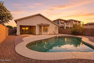 16679 W Saguaro Ln, Surprise, AZ 85388 - Photo 2