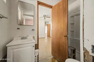 3650 N 39th St, Phoenix, AZ 85018 - Photo 24