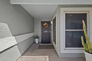 8708 W Golden Ln, Peoria, AZ 85345 - Photo 4