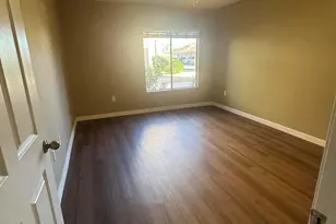 1295 N Ash St, Gilbert, AZ 85233 - Photo 4