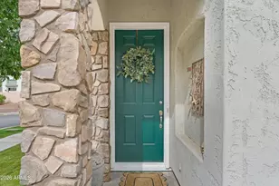 1802 E Donner Dr, Phoenix, AZ 85042 - Photo 4