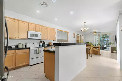 1802 E Donner Drive, Phoenix, AZ 85042 - Photo 14