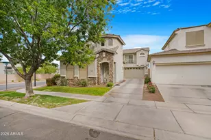 1802 E Donner Dr, Phoenix, AZ 85042 - Photo 1