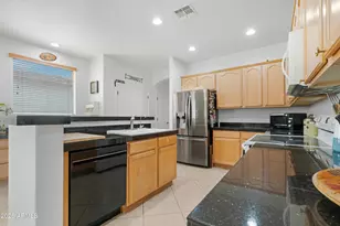 1802 E Donner Dr, Phoenix, AZ 85042 - Photo 12