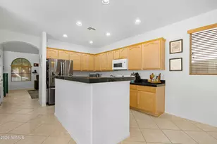1802 E Donner Dr, Phoenix, AZ 85042 - Photo 10