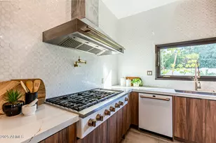 5812 N 44th Pl, Phoenix, AZ 85018 - Photo 14