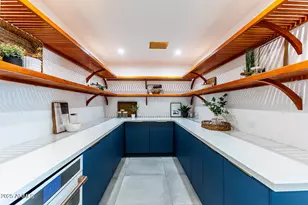 5812 N 44th Pl, Phoenix, AZ 85018 - Photo 18