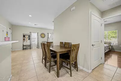 8225 S 5th Lane, Phoenix, AZ 85041 - Photo 8