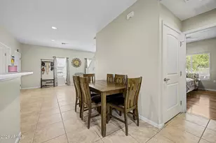 8225 S 5th Ln, Phoenix, AZ 85041 - Photo 8