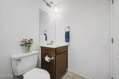 8225 S 5th Lane, Phoenix, AZ 85041 - Photo 12