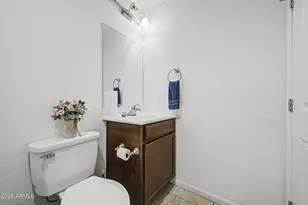 8225 S 5th Ln, Phoenix, AZ 85041 - Photo 12