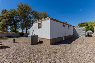 654 E Ranch Rd, San Tan Valley, AZ 85140 - Photo 10