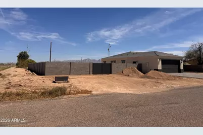 3945 N Mohu Drive, Eloy, AZ 85131 - Photo 2
