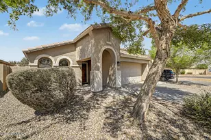 3644 W Goldmine Mountain Dr, San Tan Valley, AZ 85144 - Photo 2