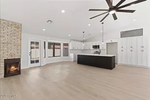 816 E Courtney Ln, Tempe, AZ 85284 - Photo 12