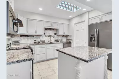 10848 W Connecticut Avenue, Sun City, AZ 85351 - Photo 12