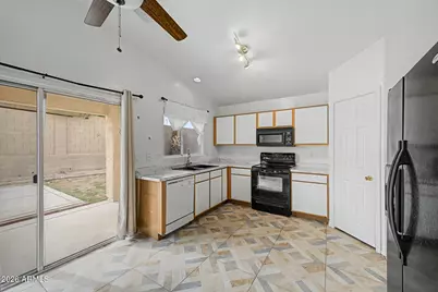 60 N 220th Lane, Buckeye, AZ 85326 - Photo 4