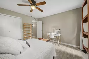10333 W Highwood Ln, Sun City, AZ 85373 - Photo 18