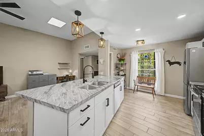 10333 W Highwood Lane, Sun City, AZ 85373 - Photo 6