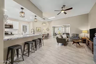 10333 W Highwood Ln, Sun City, AZ 85373 - Photo 6