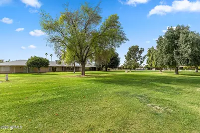 10333 W Highwood Lane, Sun City, AZ 85373 - Photo 24
