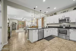 25826 N 122nd Ln, Peoria, AZ 85383 - Photo 10