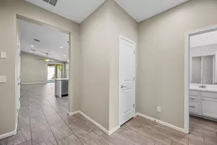 12406 W Northview Ave, Glendale, AZ 85307 - Photo 2