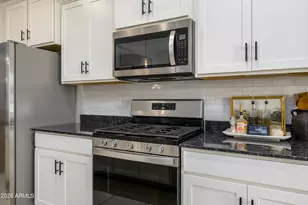 4240 W Coneflower Ln, San Tan Valley, AZ 85144 - Photo 6