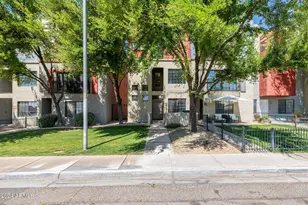 3435 E Lance Ln, Phoenix, AZ 85018 - Photo 1