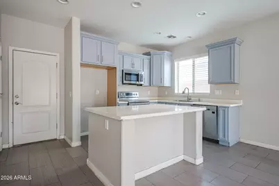 10423 W Hughes Drive, Tolleson, AZ 85353 - Photo 8