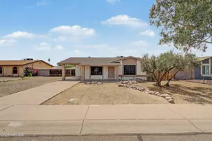 307 W Rosal Pl, Chandler, AZ 85225 - Photo 2