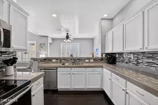 7445 E Eagle Crest Dr, Mesa, AZ 85207 - Photo 2